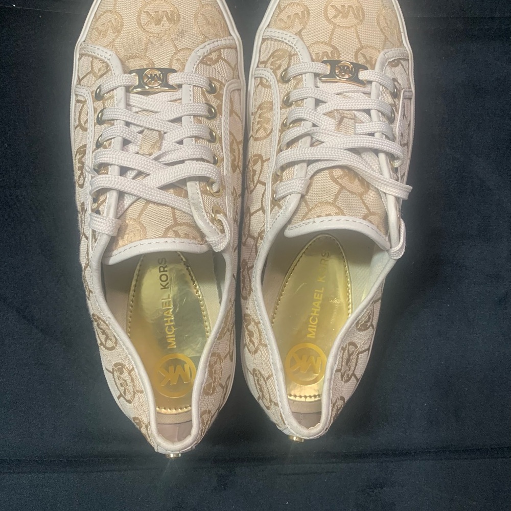 Michael Kors Beige Logo-Print Low-Top Sneakers with Gold Accents - Picture 4 of 4